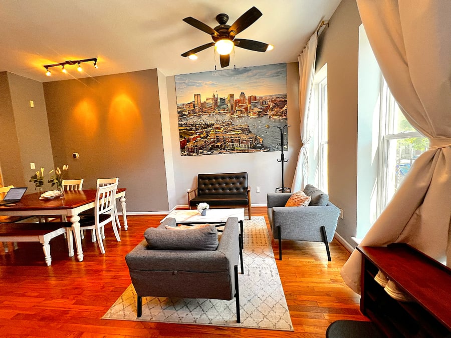 Front sitting area