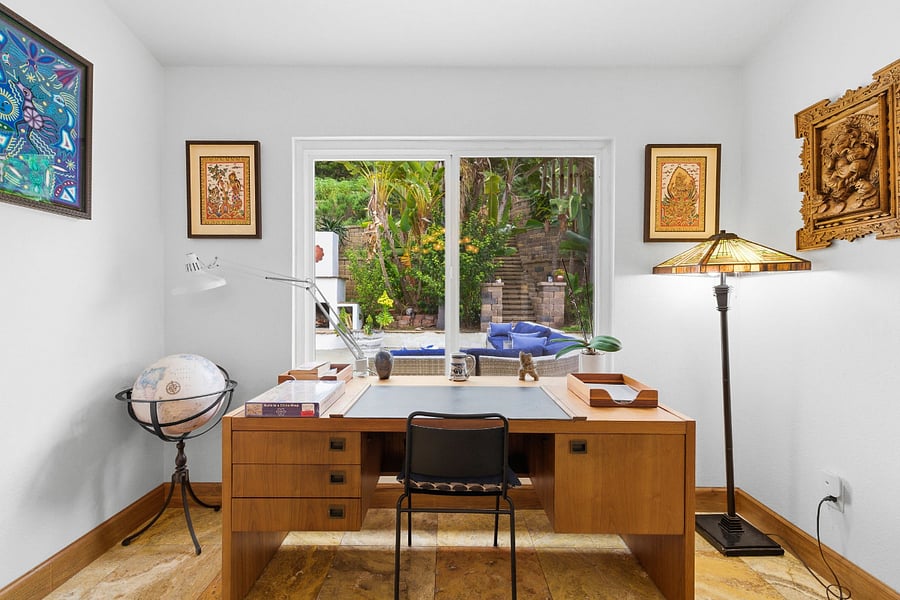 Workspace | Writing Desk | Garden Views & Desk Lamp
