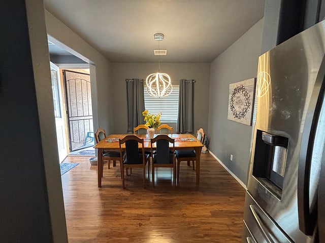 Front Dining/Entry 