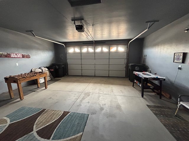 Garage with play stations 