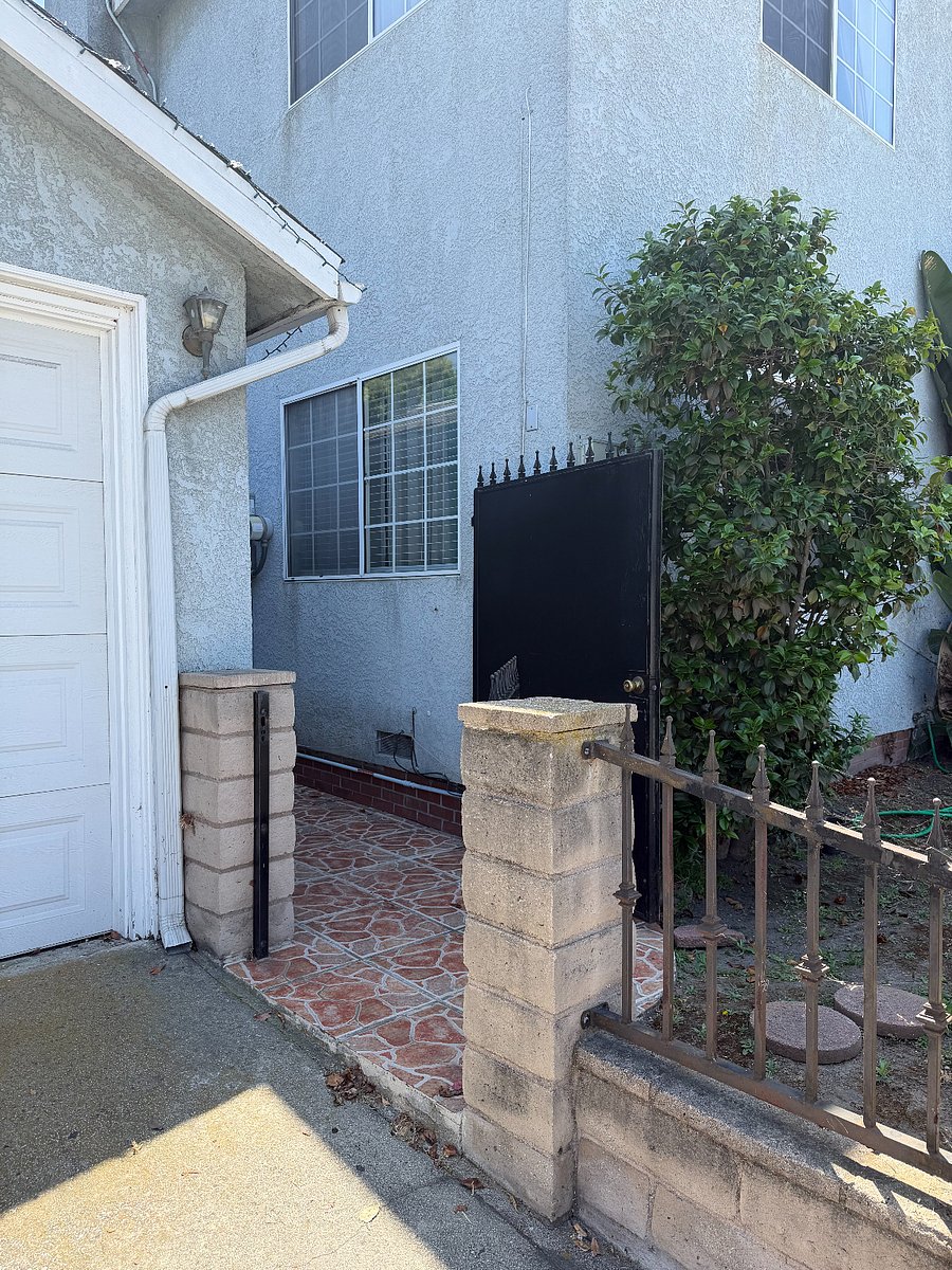 Entrance to back yard