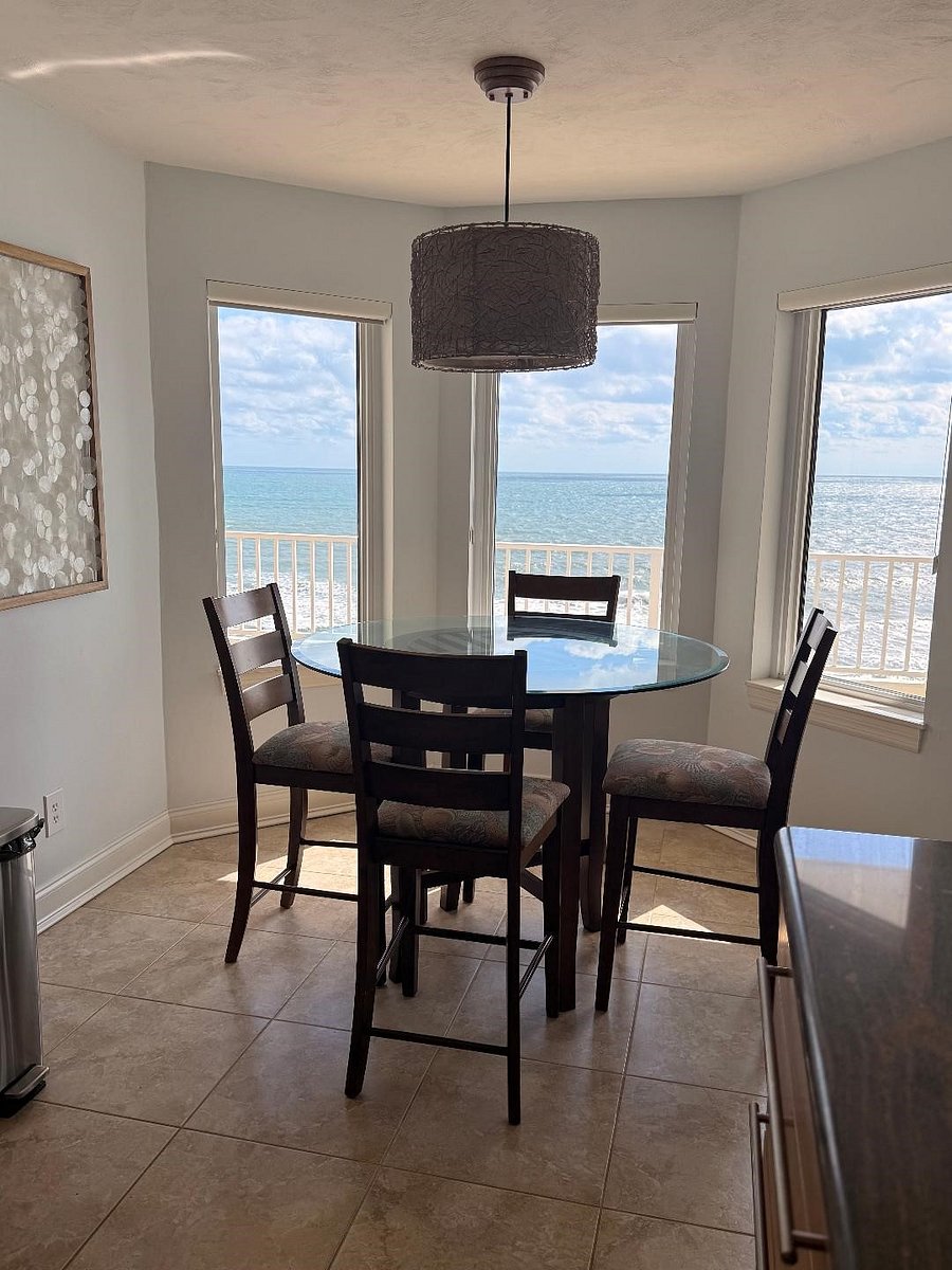 Dinette ocean view