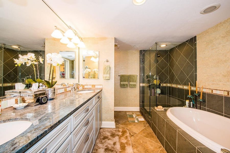 Master bath 
