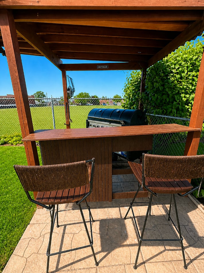 Bar-B-Q area
