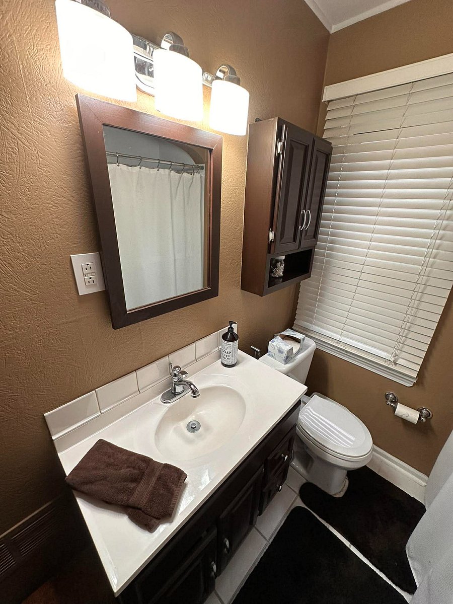The full bathroom