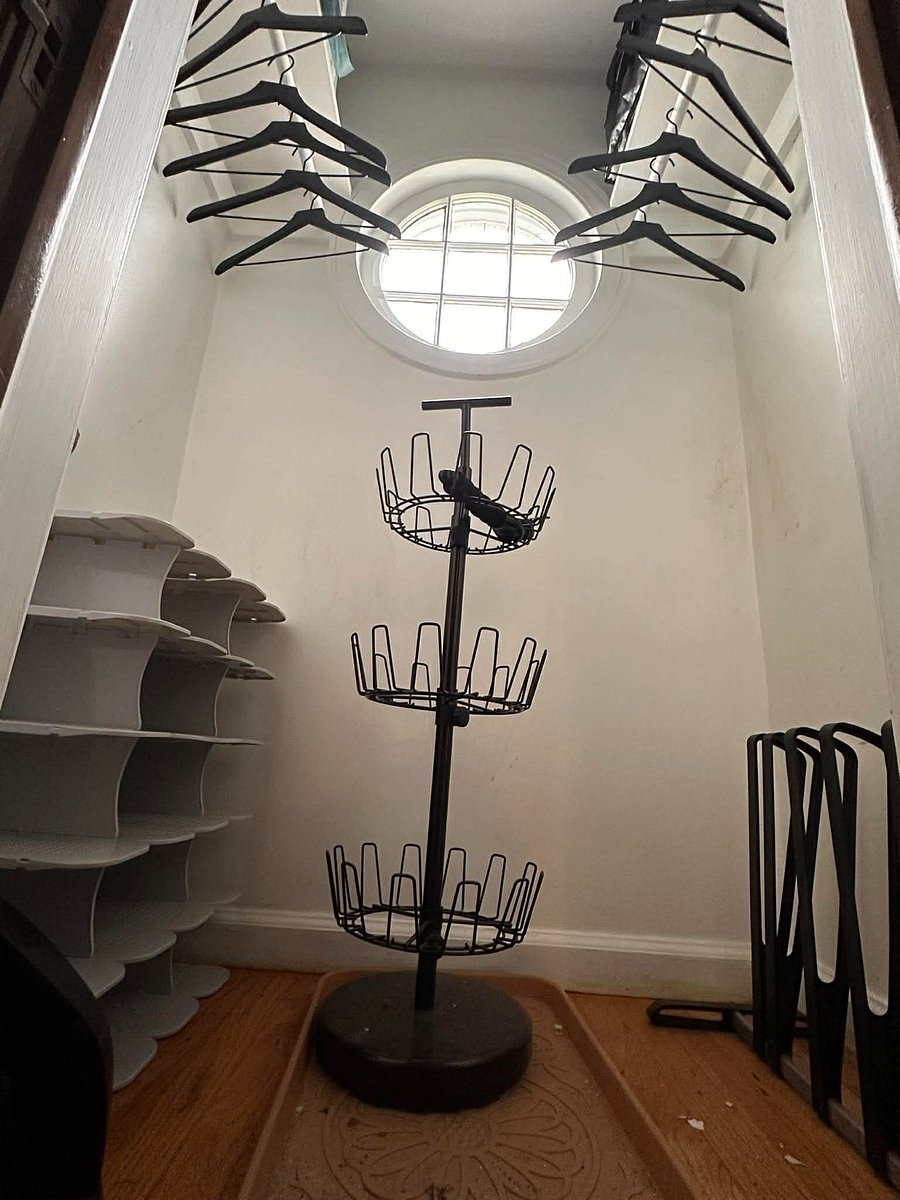Front Entrance Closet: Lots of storage for coats, shoes, boots and bags.