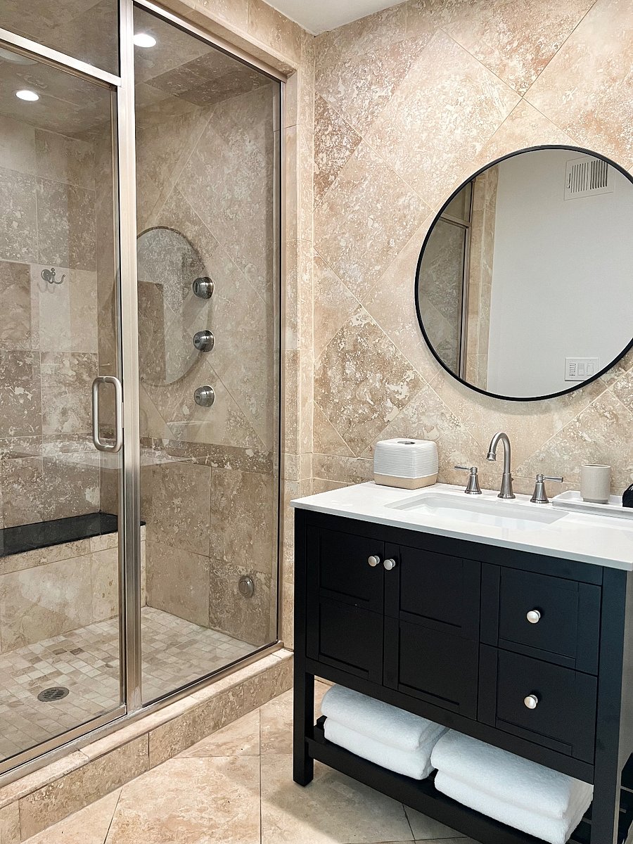 Hall Bath 1