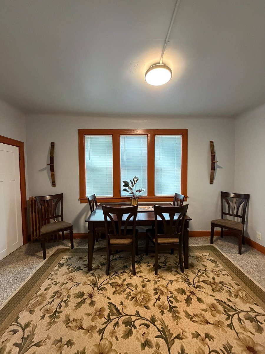 Main floor dinning room.