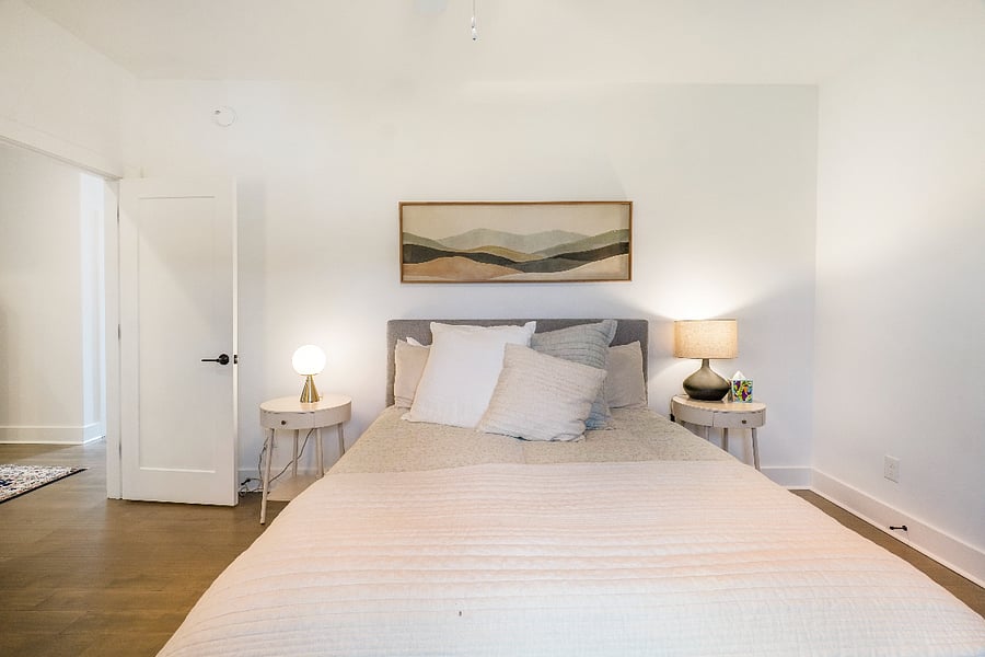 Queen Bed