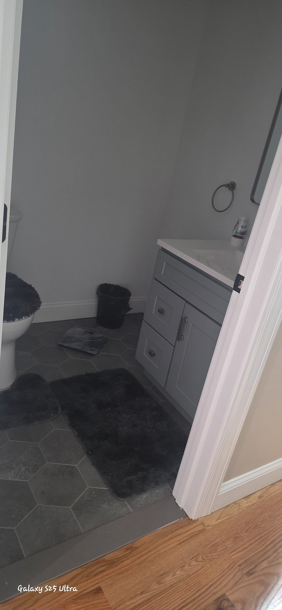 1st floor half bathroom area