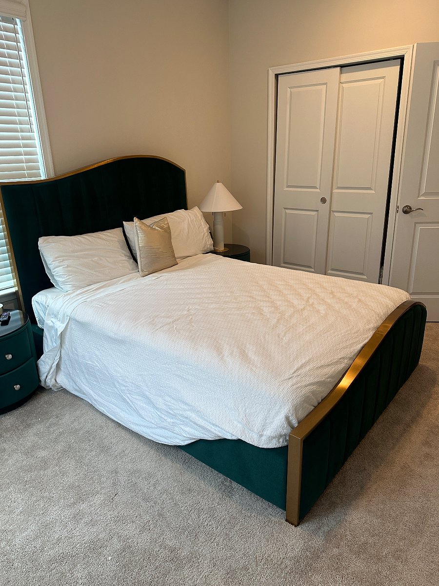 Clean, stylish, and relaxing private room