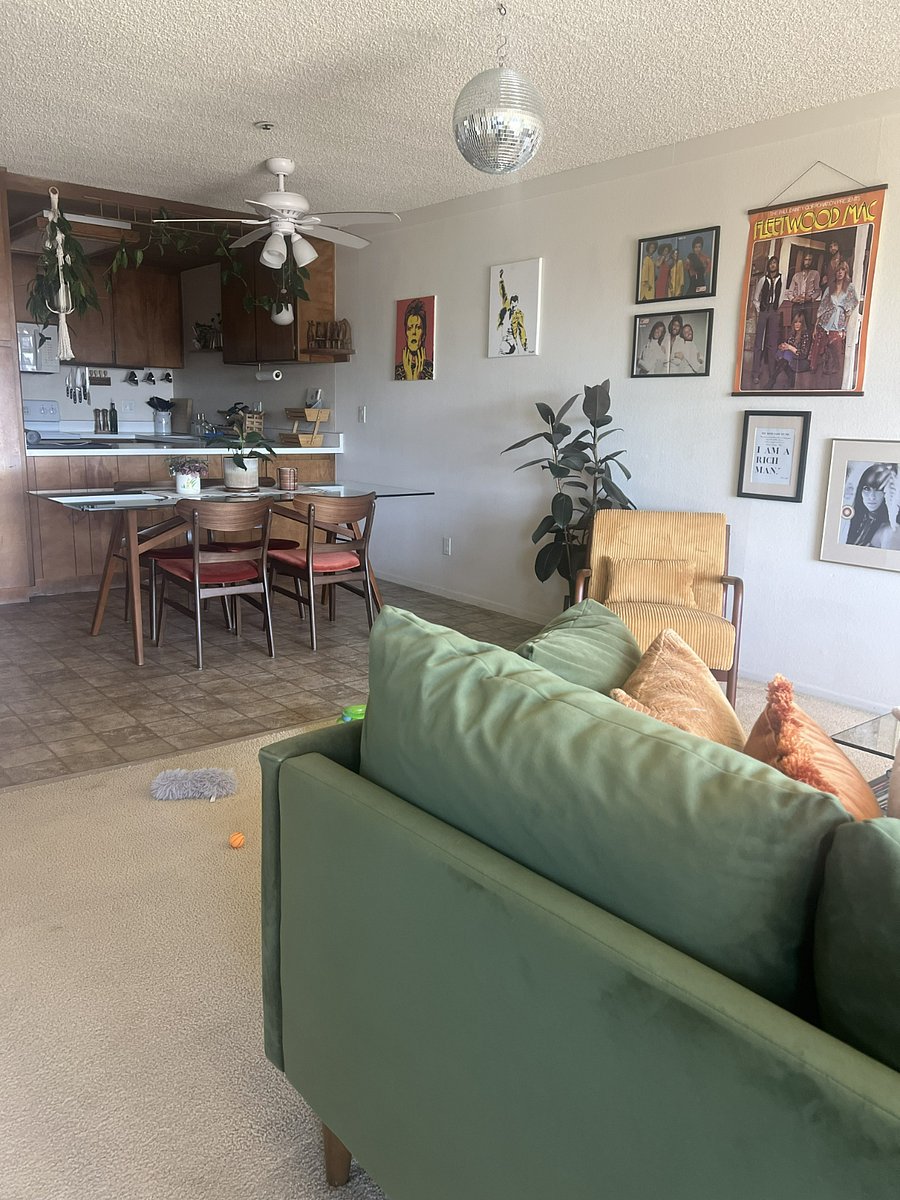 Dining & lounge room
