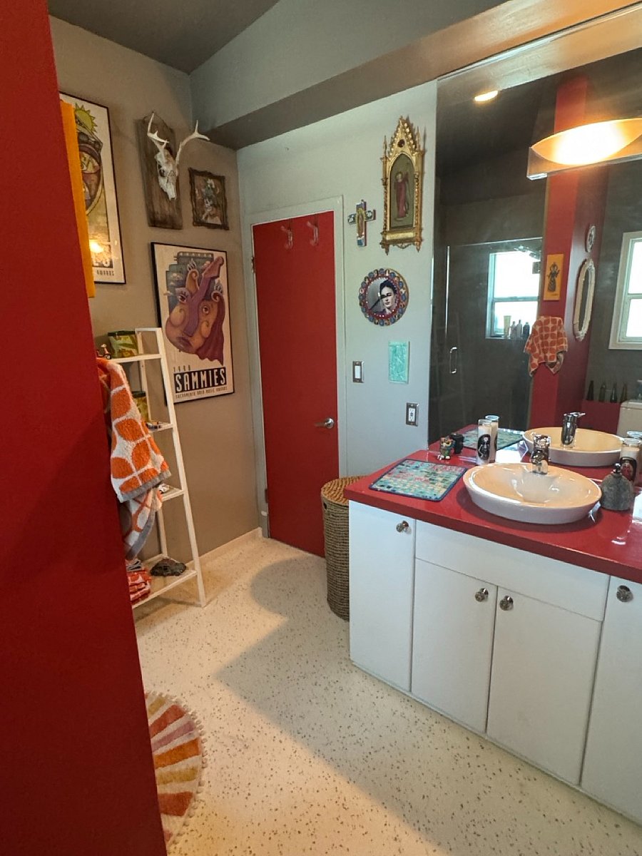 Main bathroom (shared, but I have my own primary bathroom as well)