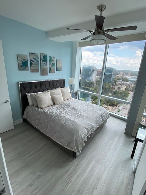 Room for rent - Cal King bed