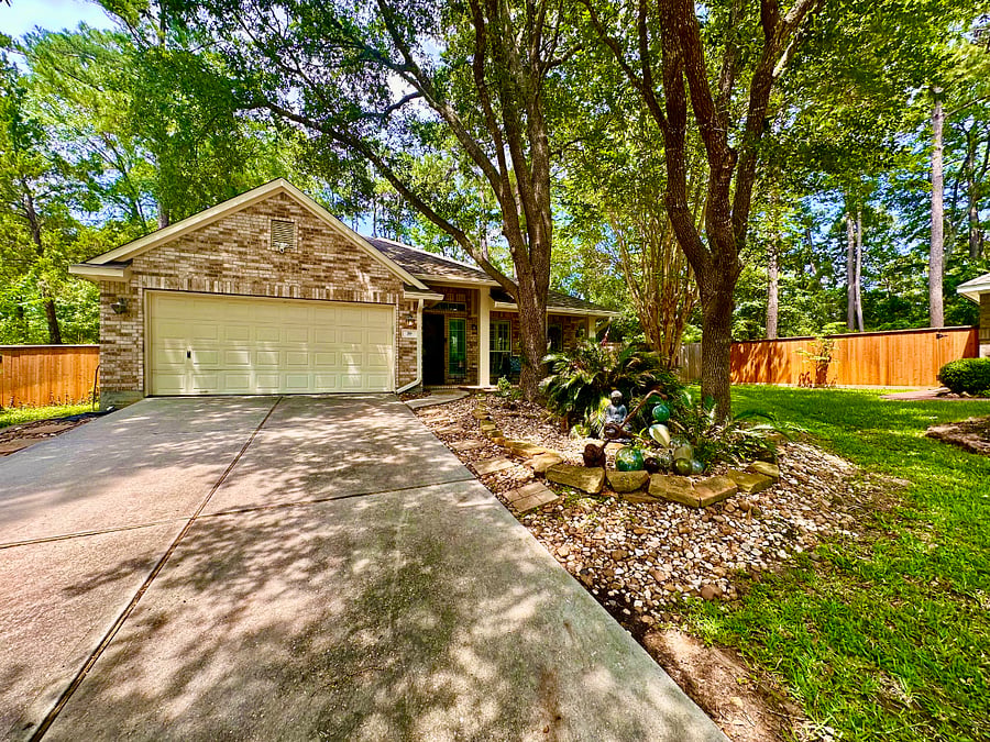 Front of the home. You are located at the end of a small, very quiet cul-de-sac.