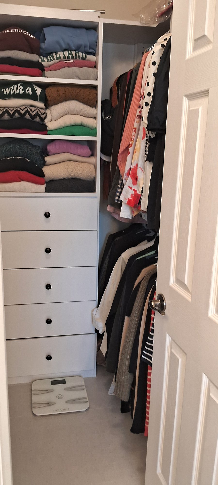 Master bedroom spacious walk-in closet