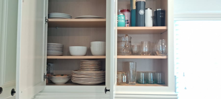 Lots of choices for dishware, glasses, everything!