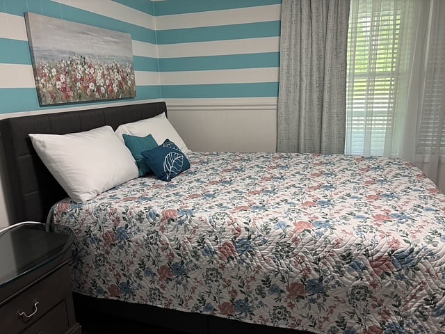 Bedroom 2, Bed Side
