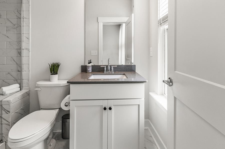 2nd Full Bathroom En Suite