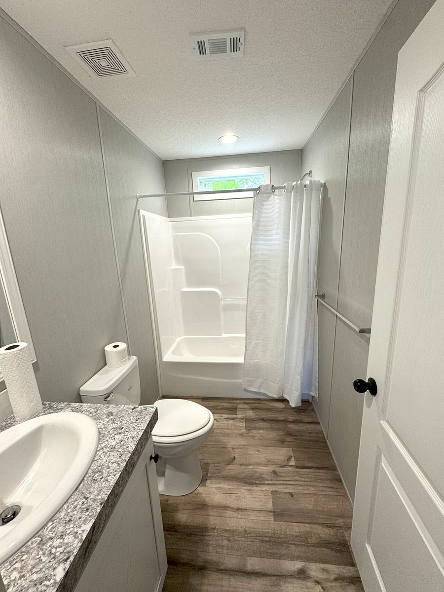 2nd Bathroom