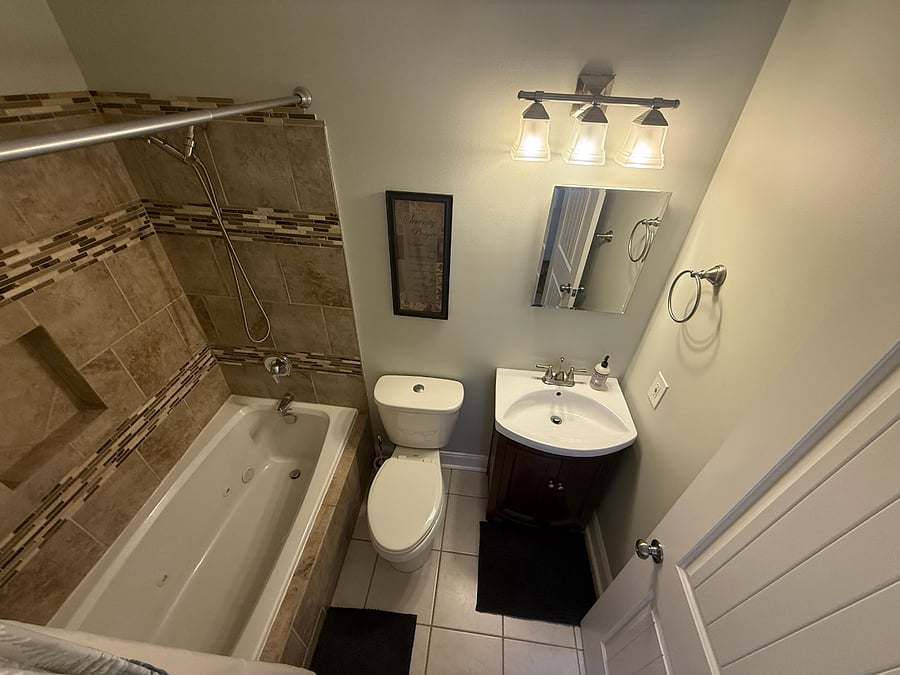 2nd floor full bath