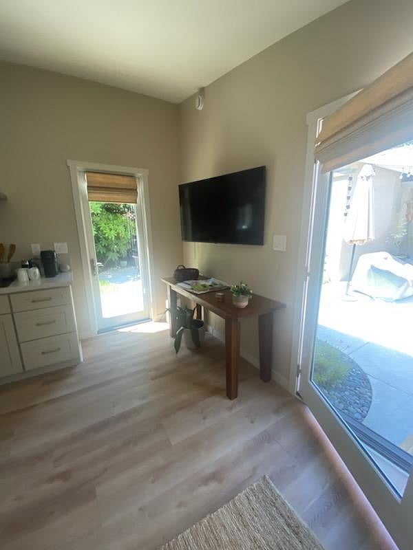 Furnished Finder property 992338_1 photo 3