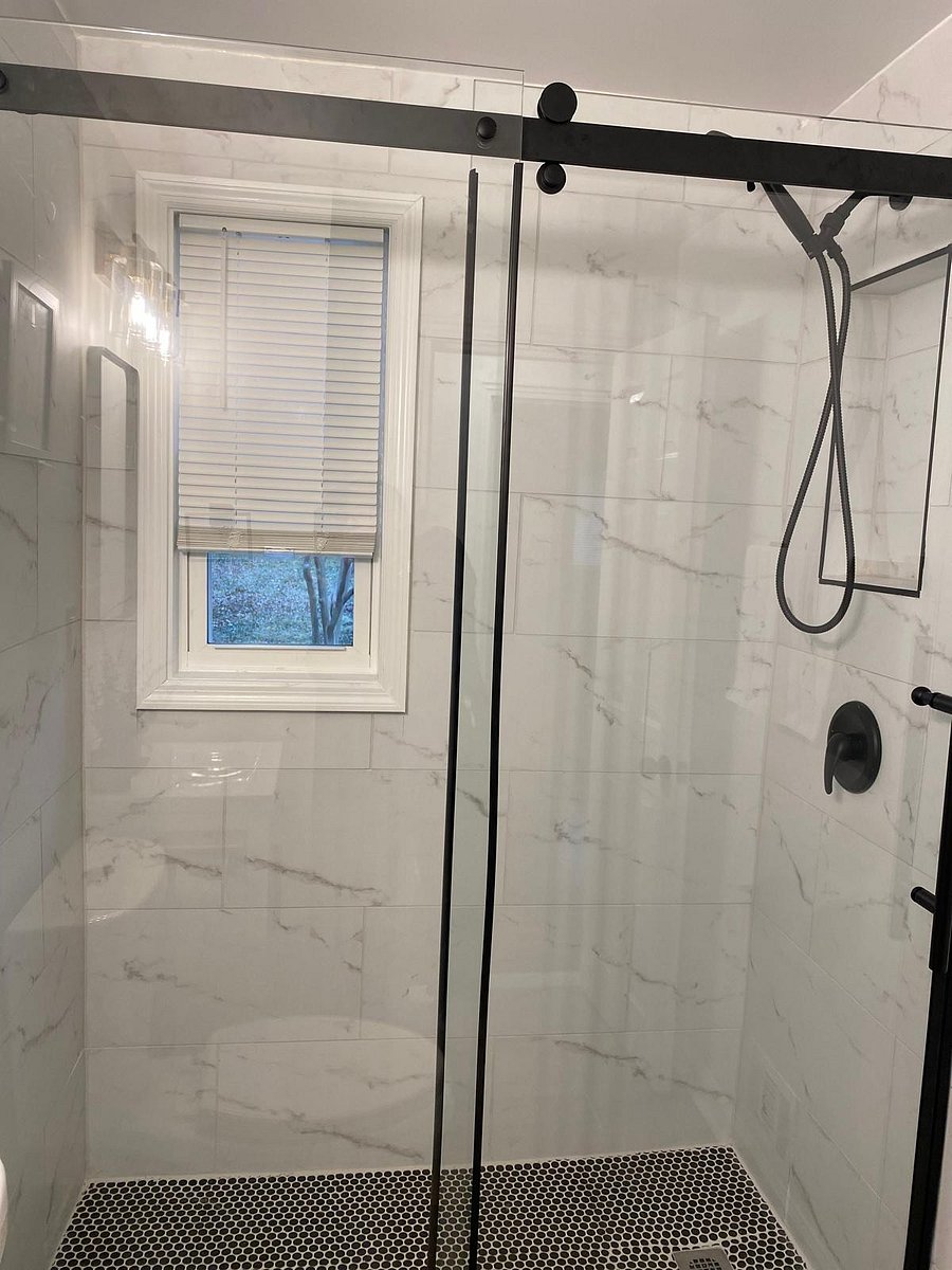 Shared bathroom - ground floor