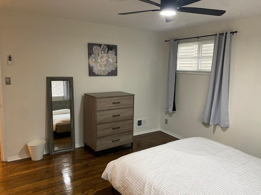 $1,200 room - ground floor
