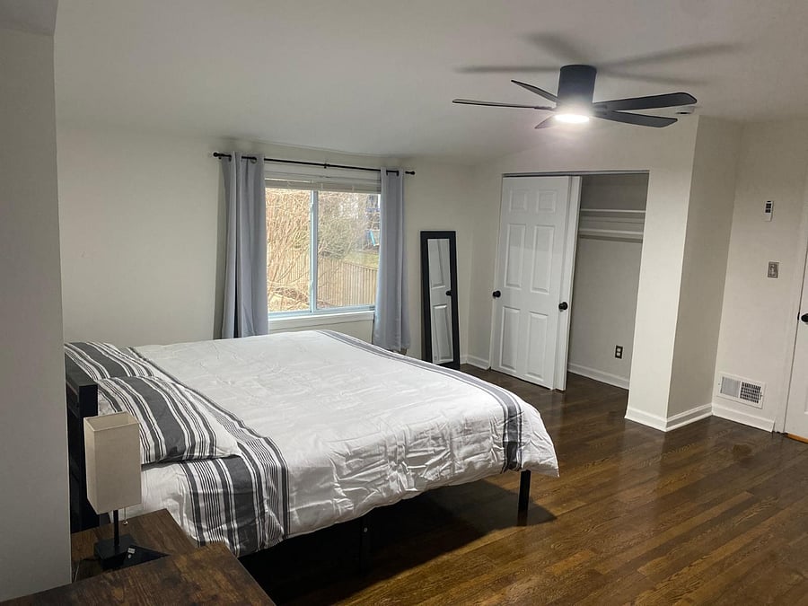 $1,400 room - second floor