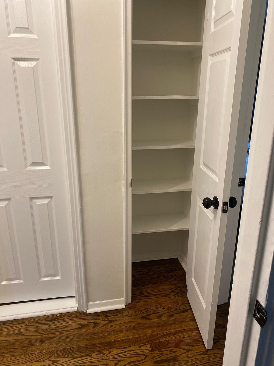 Small closet - ground floor