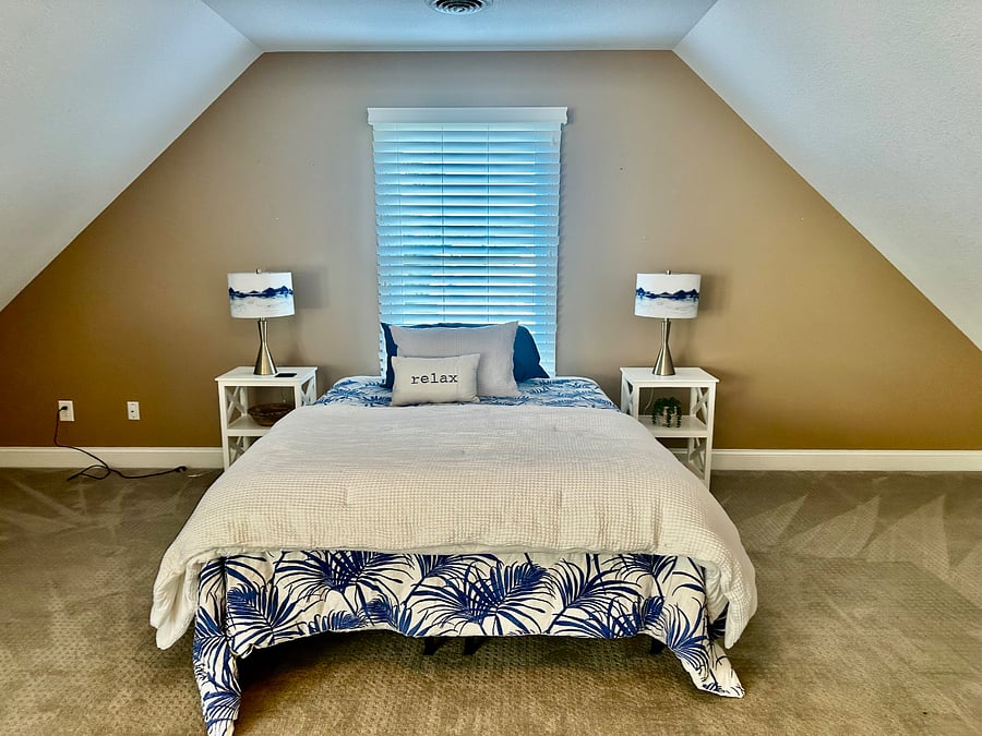 Brand new queen bed. Including new sheets.