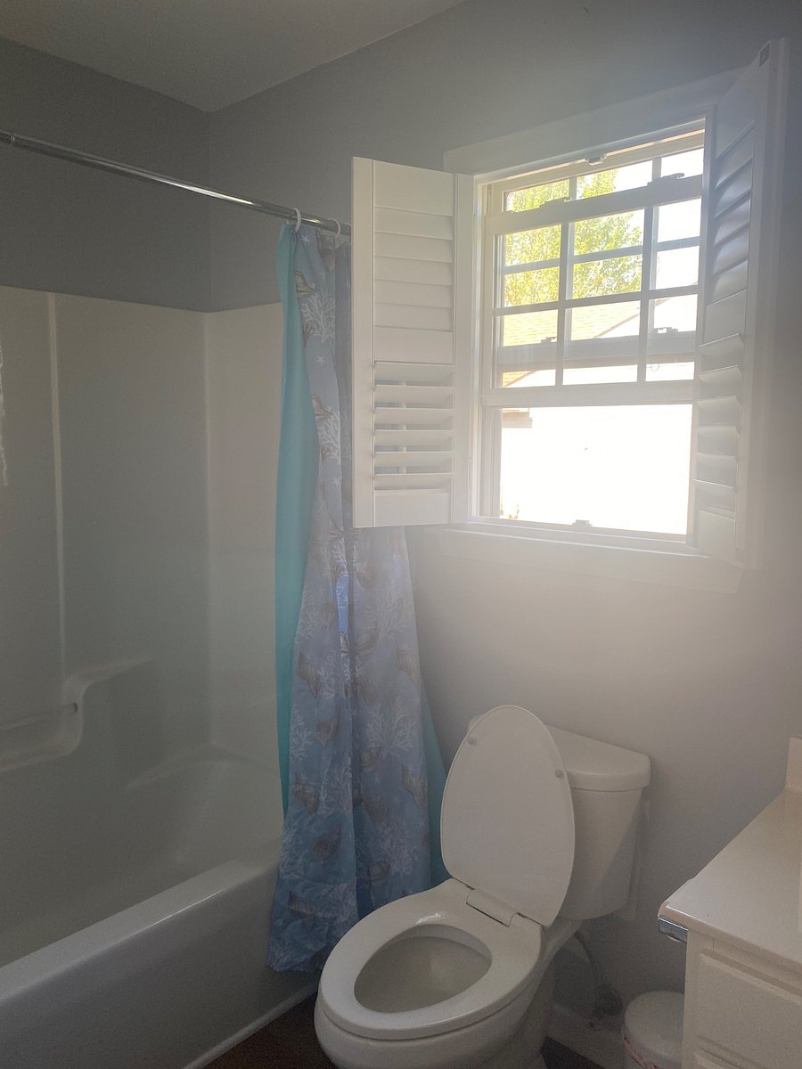 Private bathroom #2
