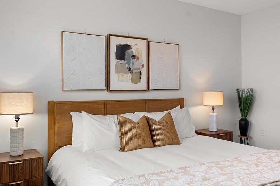 Primary suite - king bed