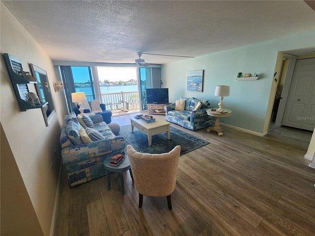 Furnished Finder property 992490_1 photo 3