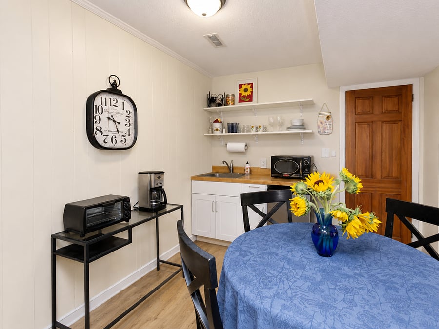 Kitchenette