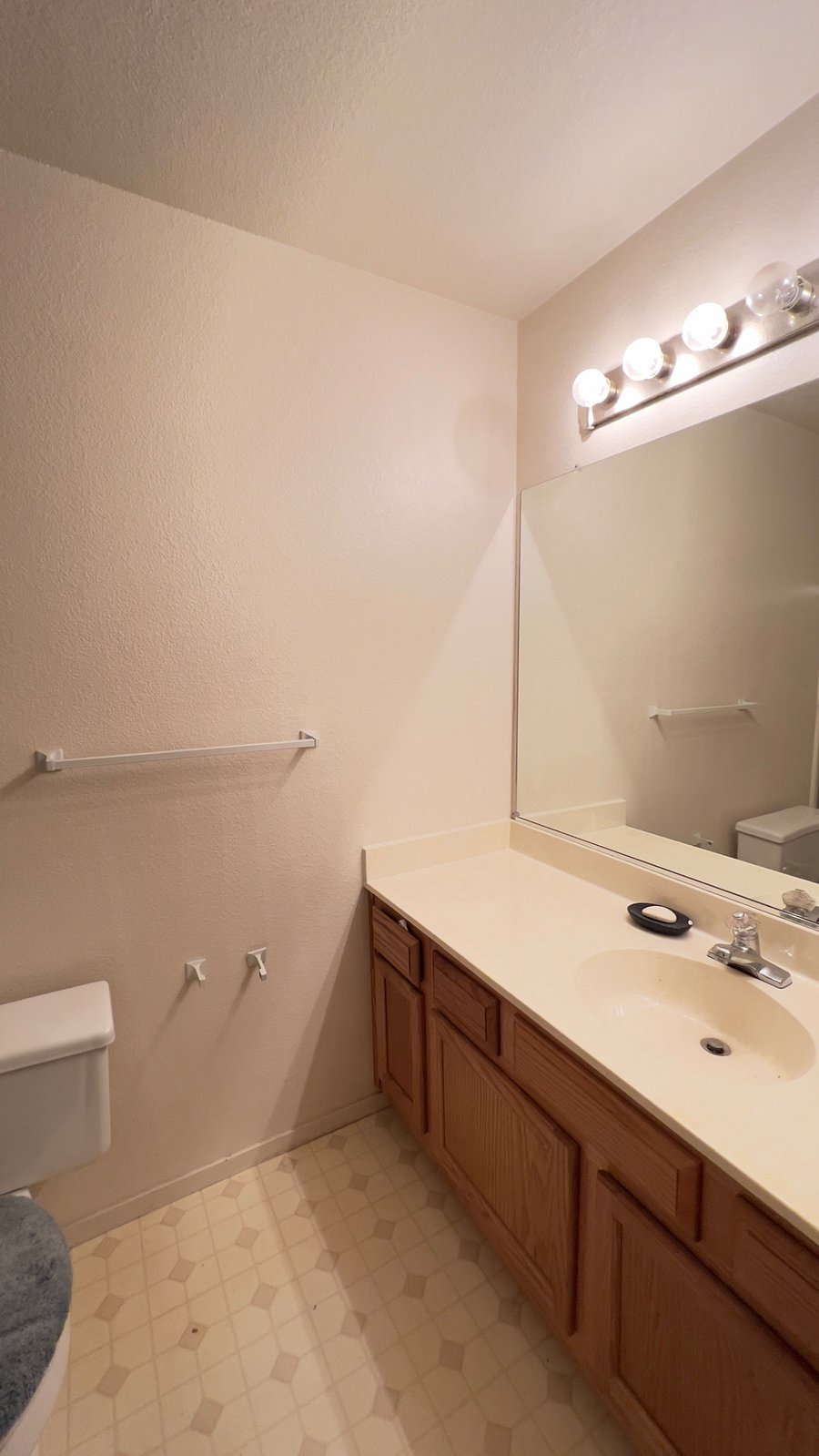 Furnished Finder property 992650_1 photo 3