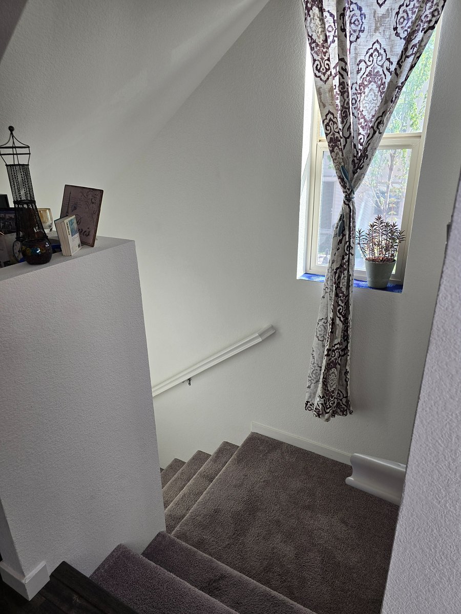 Stairs down to Kitchen 