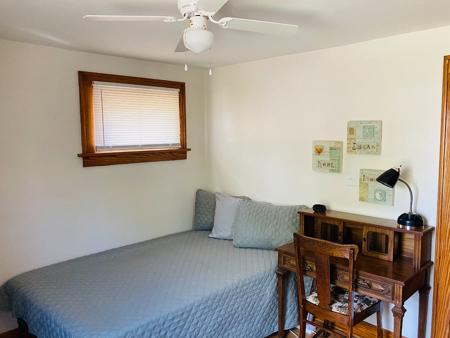 2nd Floor- Bedroom 3- Full Bed: $800/mo.