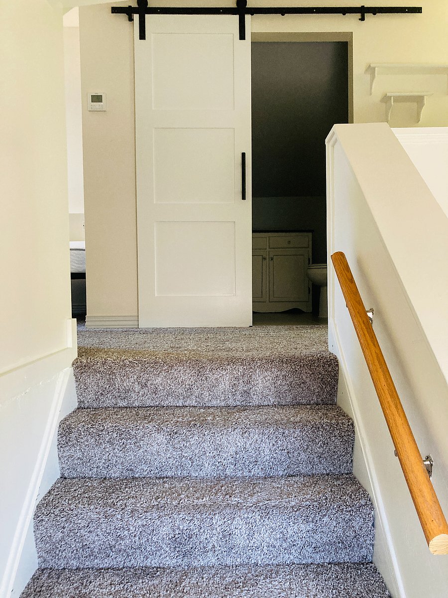3rd Floor Suite- $1000/mo