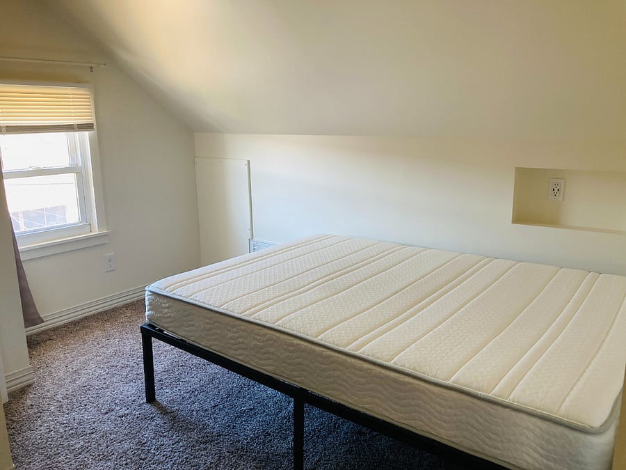 Bedroom 4- 3rd Floor Suite- $1000/mo