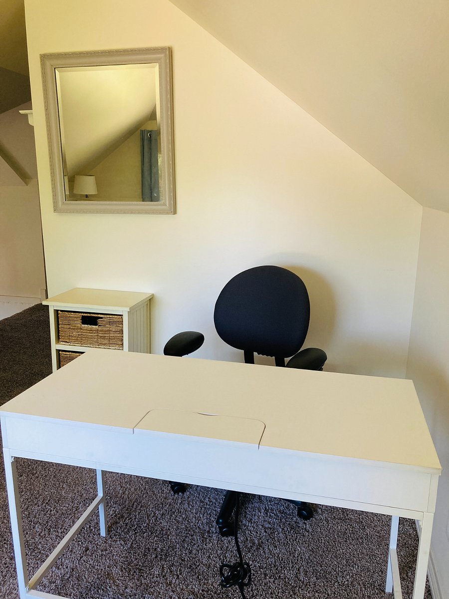 Bedroom 4- 3rd Floor Suite- $1000/mo