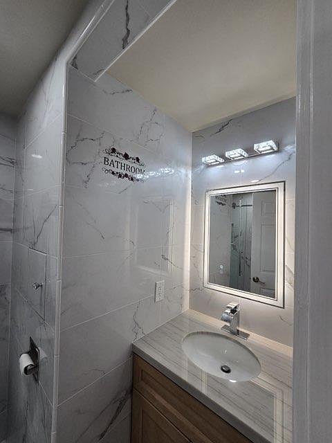 Furnished Finder property 992753_1 photo 15