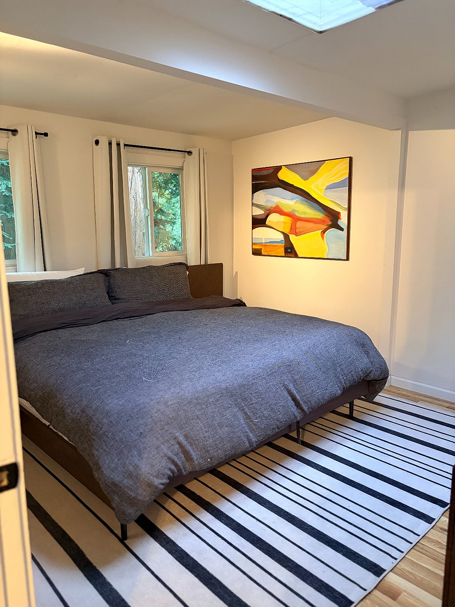 Master Bedroom (King)