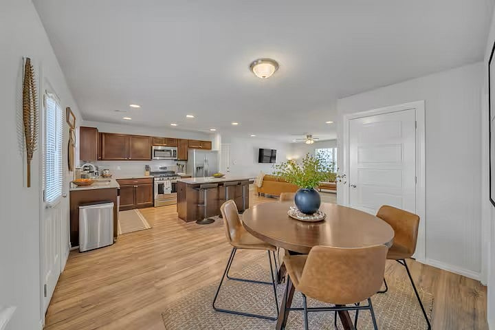 DINING TABLE W/ OPEN KITCHEN