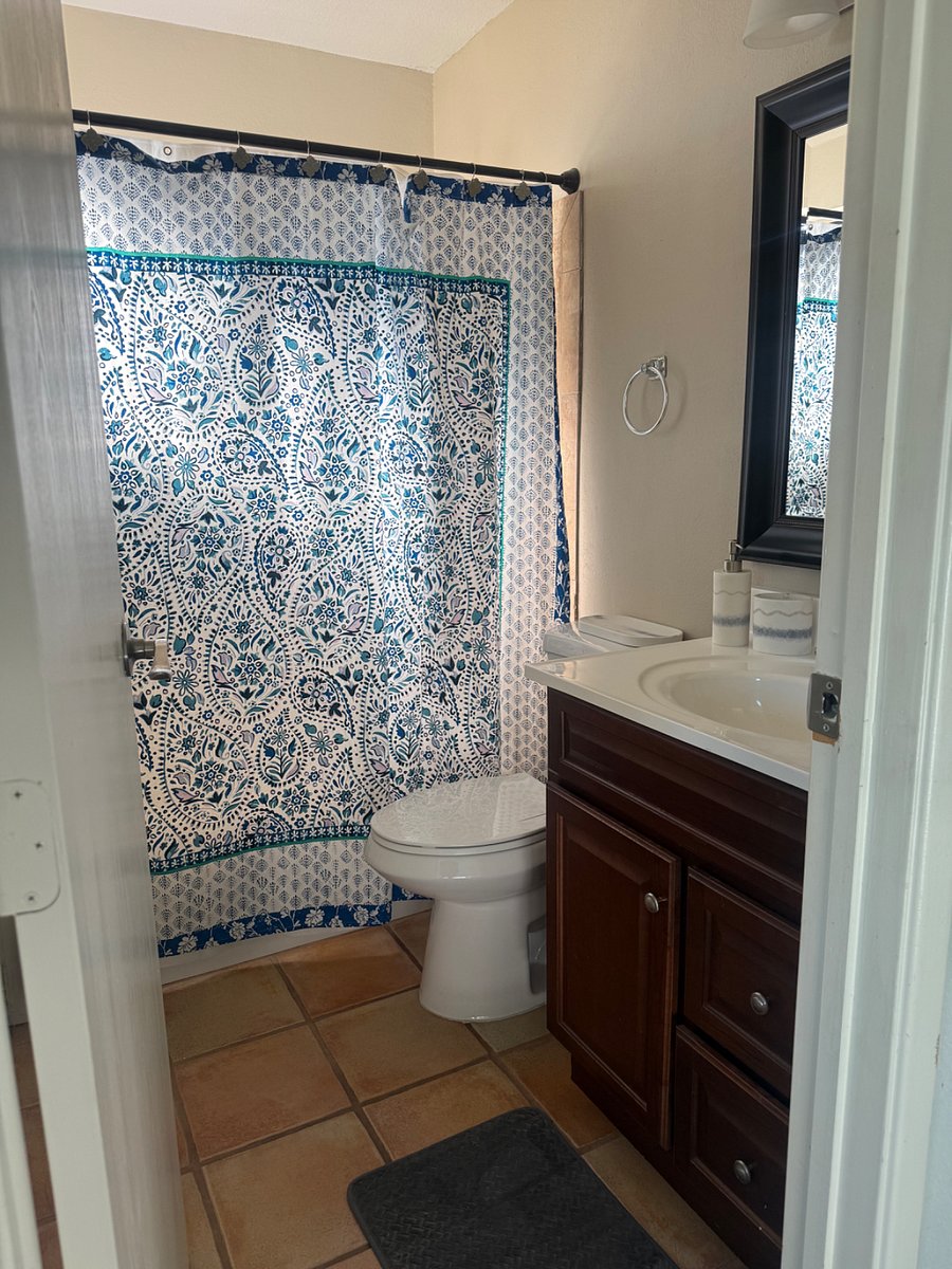 Upstairs 3rd bathroom