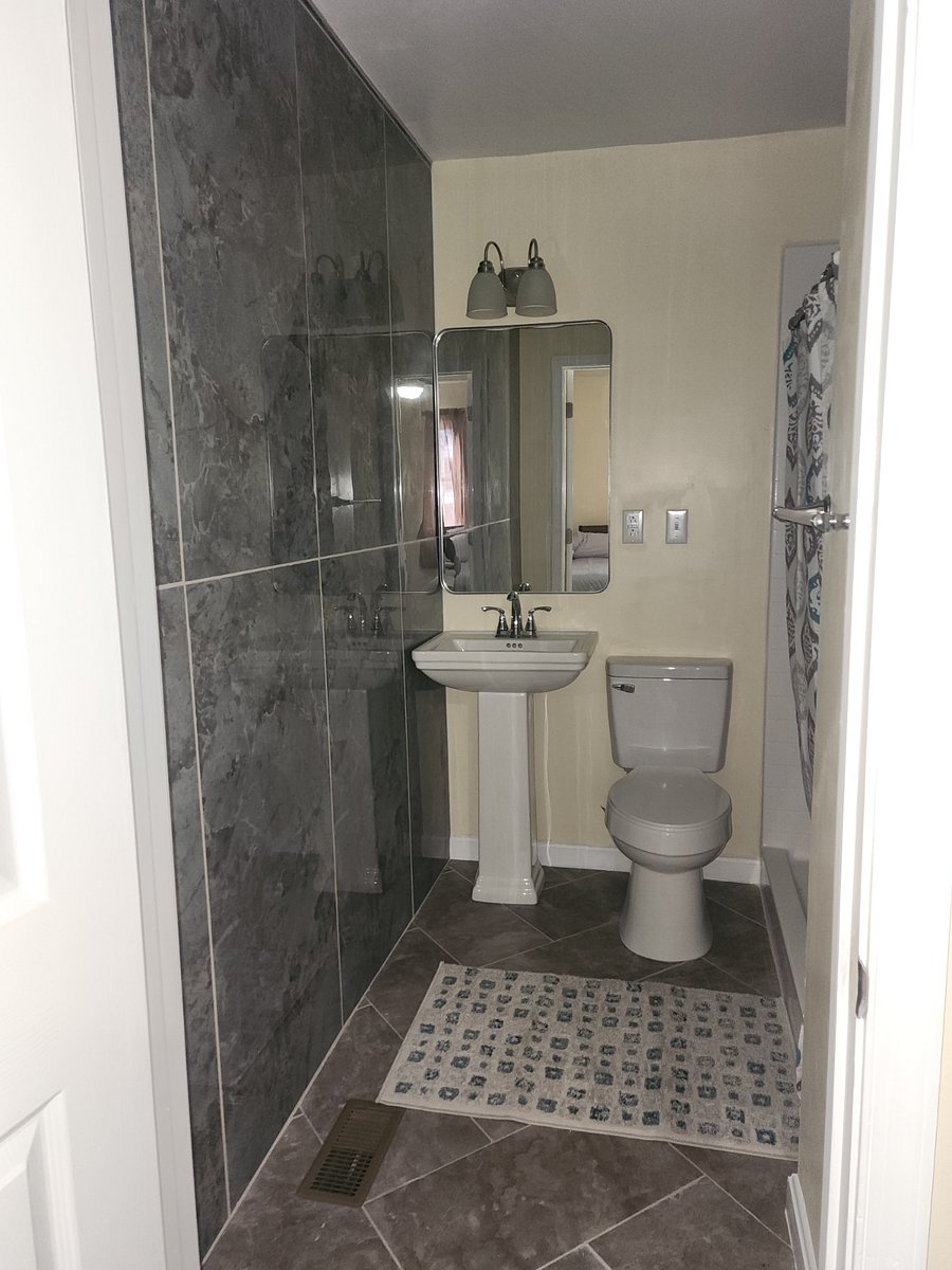 Private bathroom of #3