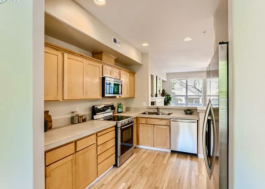 Fully stocked kitchen with plenty of storage. 