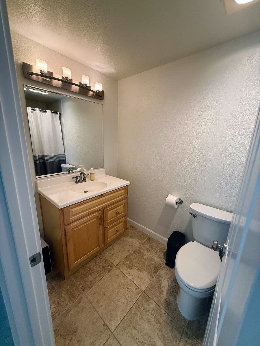 Primary ensuite bathroom