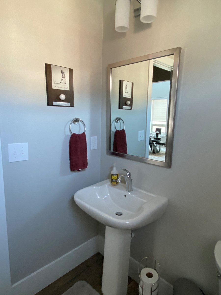 Powder room.