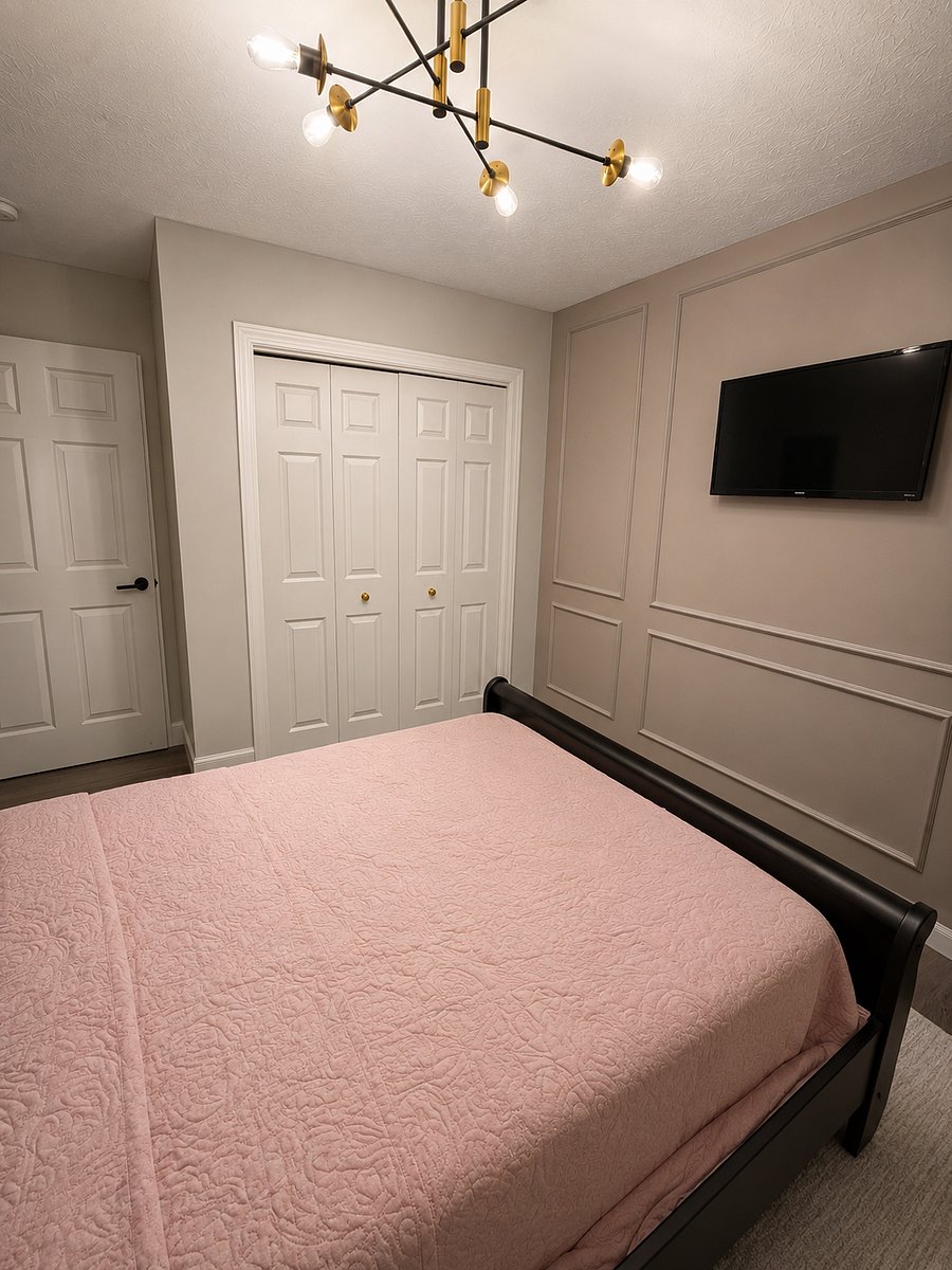 SUITE 102